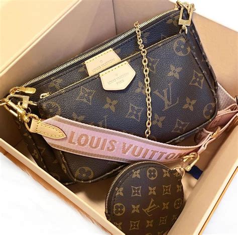 fausse louis vuitton montreal|louis vuitton purse.